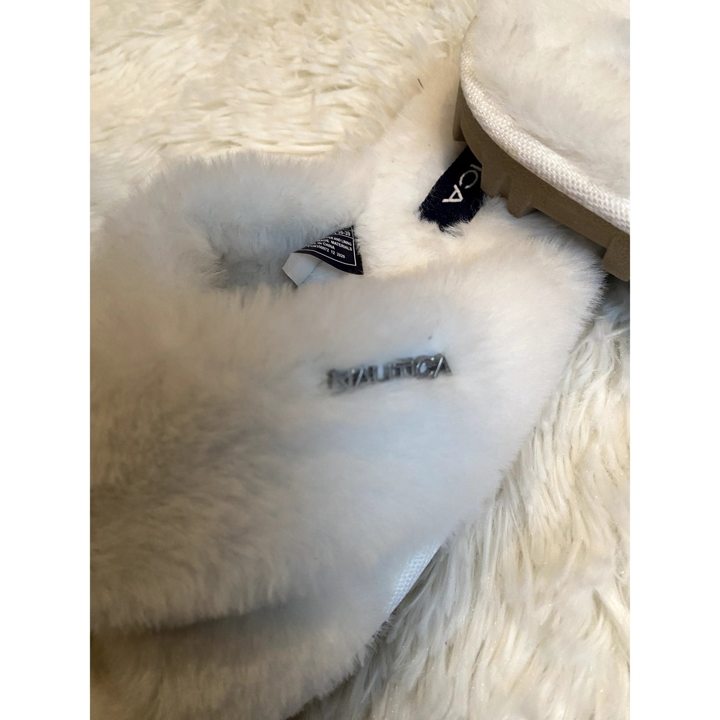 Nautica Faux Fur Slippers - Size 8 (Like New)