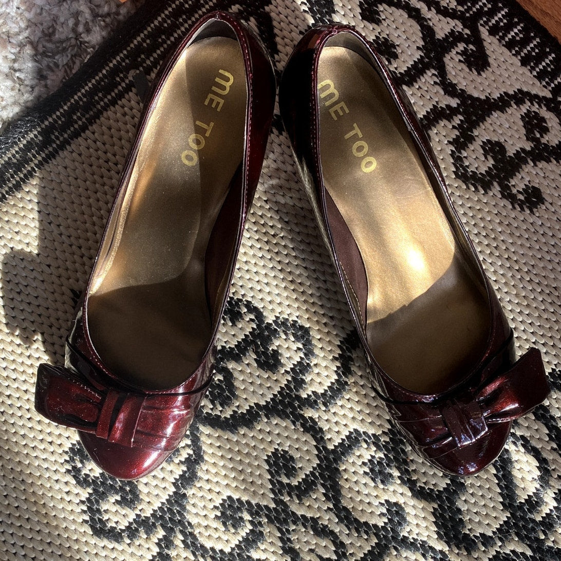 Me Too Burgundy Patent Leather Low Heeled Shoes - Sz. 9M (EUC)