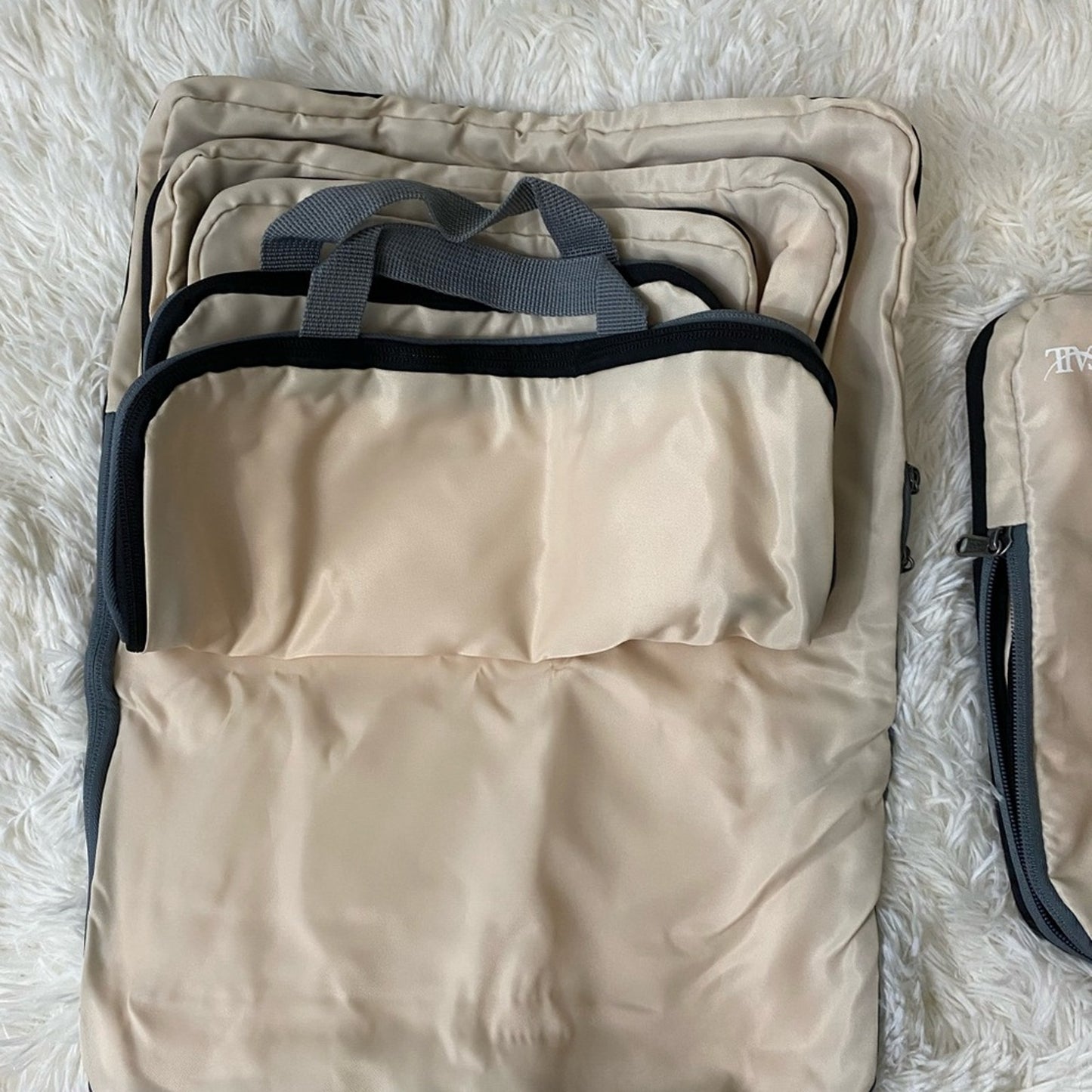 Bagail 4pk Purple Compression Packing Cubes NWT