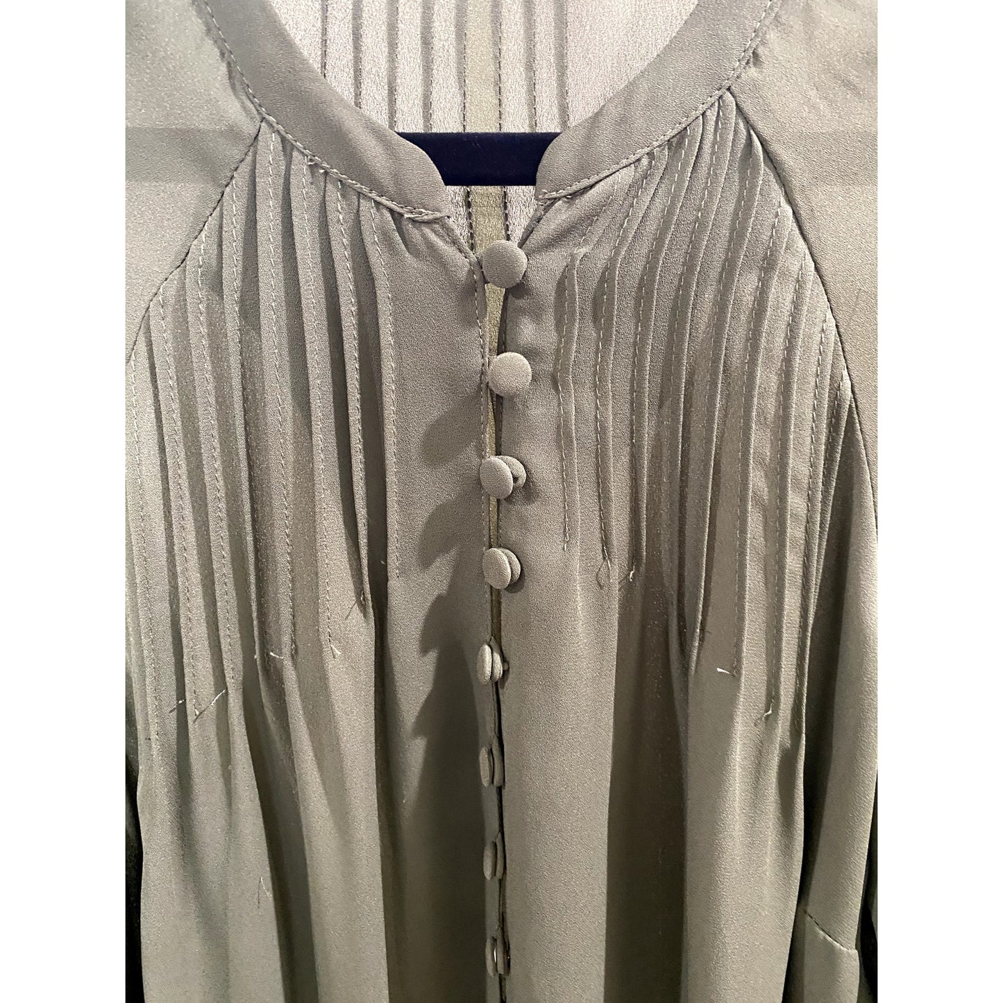 TORRID Olive Green Button Up Blouse - Size 0 (EUC)