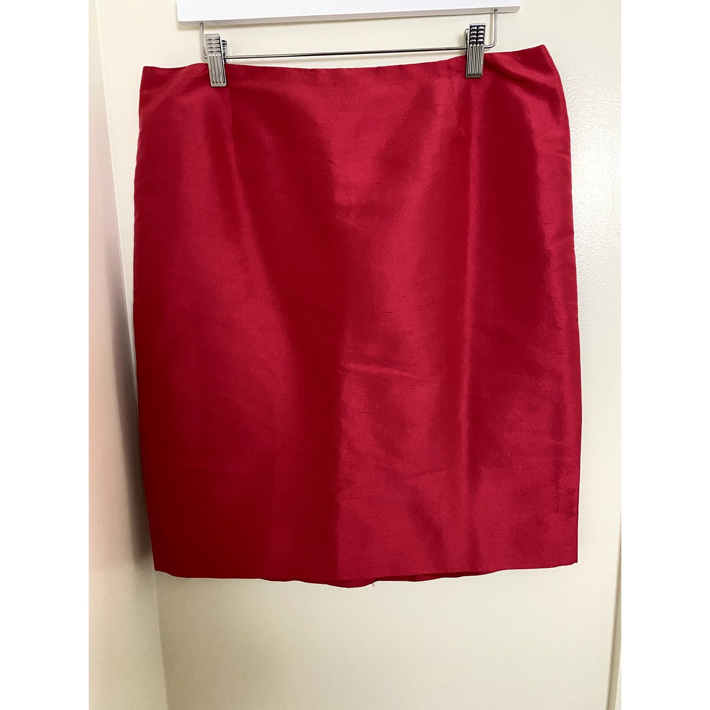 Dana Buchnan Pink Silk Pencil Skirt - Sz. 14 (EUC)