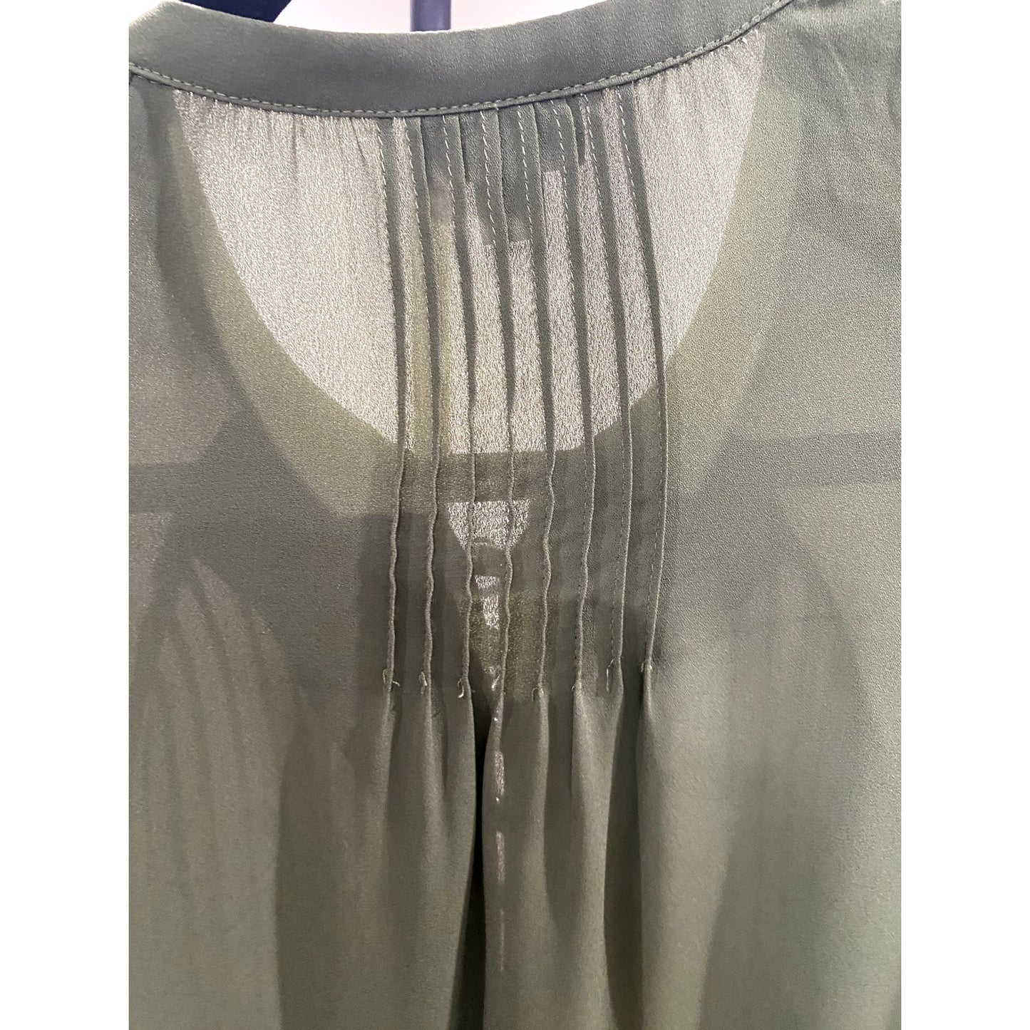 TORRID Olive Green Button Up Blouse - Size 0 (EUC)