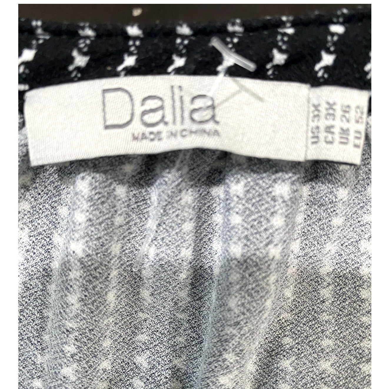 Dalia Black and White Geometric Tunic - Size 3X (NWOT)