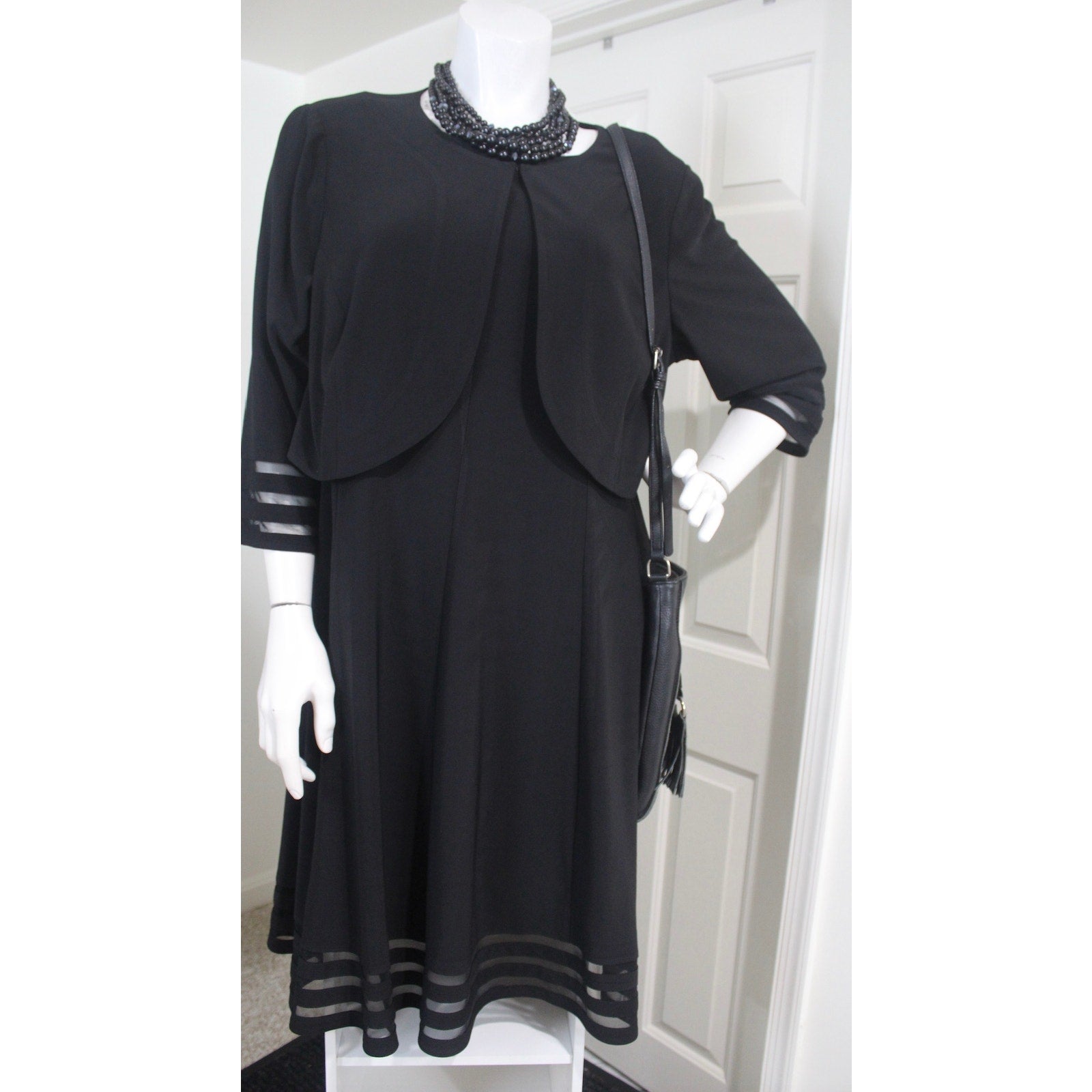 Jessica Howard 2 piece Black Dress & Jacket- Size 22W (EUC) – The Curvy Girl in the Middle Jessica Howard 2 piece Black Dress & Jacket- Size 22W (EUC) – The Curvy Girl in the Middle