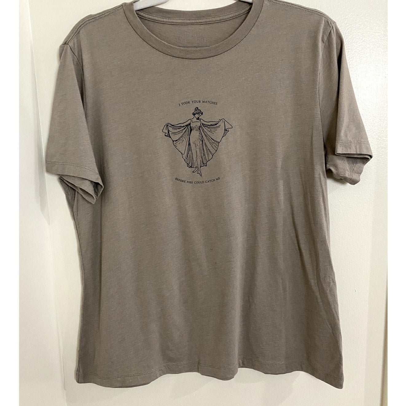 Fabled Tee Time Gray Graphic T-Shirt - Sz. L (EUC)