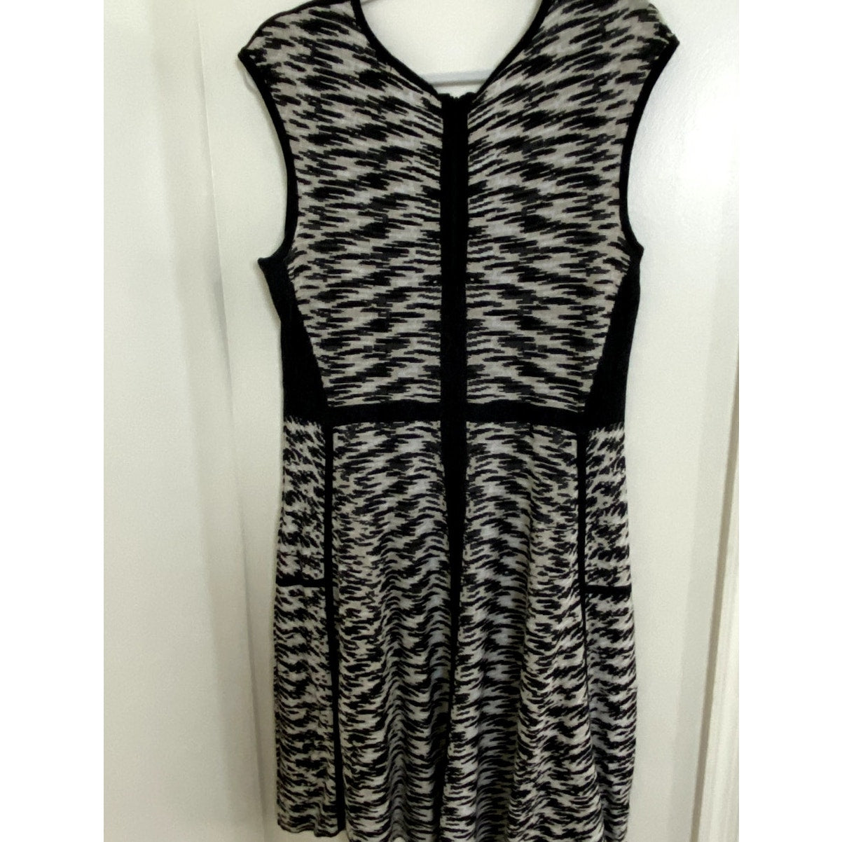 NIC+ZOE Black/Tan Sleeveless Sweater Dress - Size L (EUC)