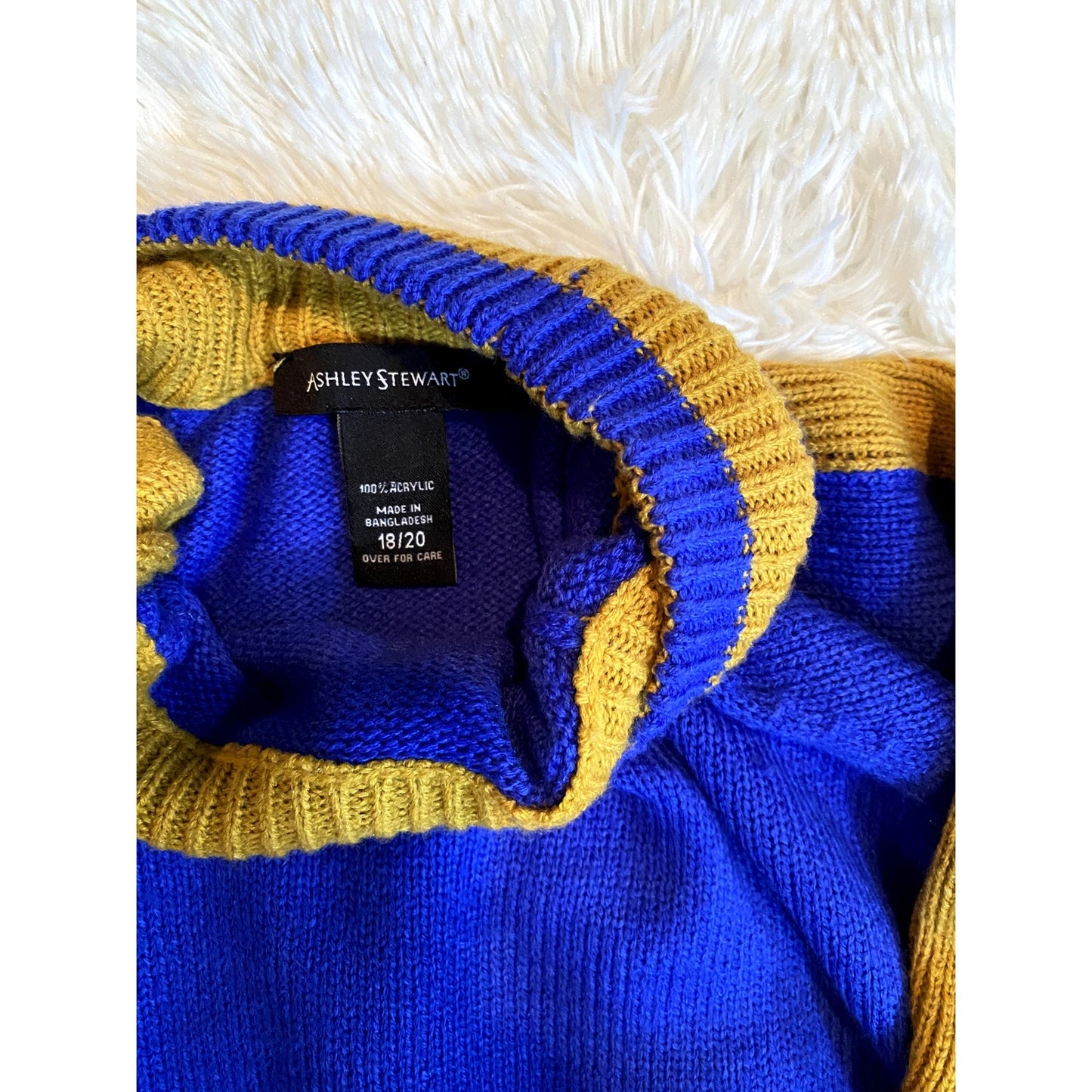 Ashley Stewart Blue Sweater with Gold Details - Size 18/20 (VGUC)
