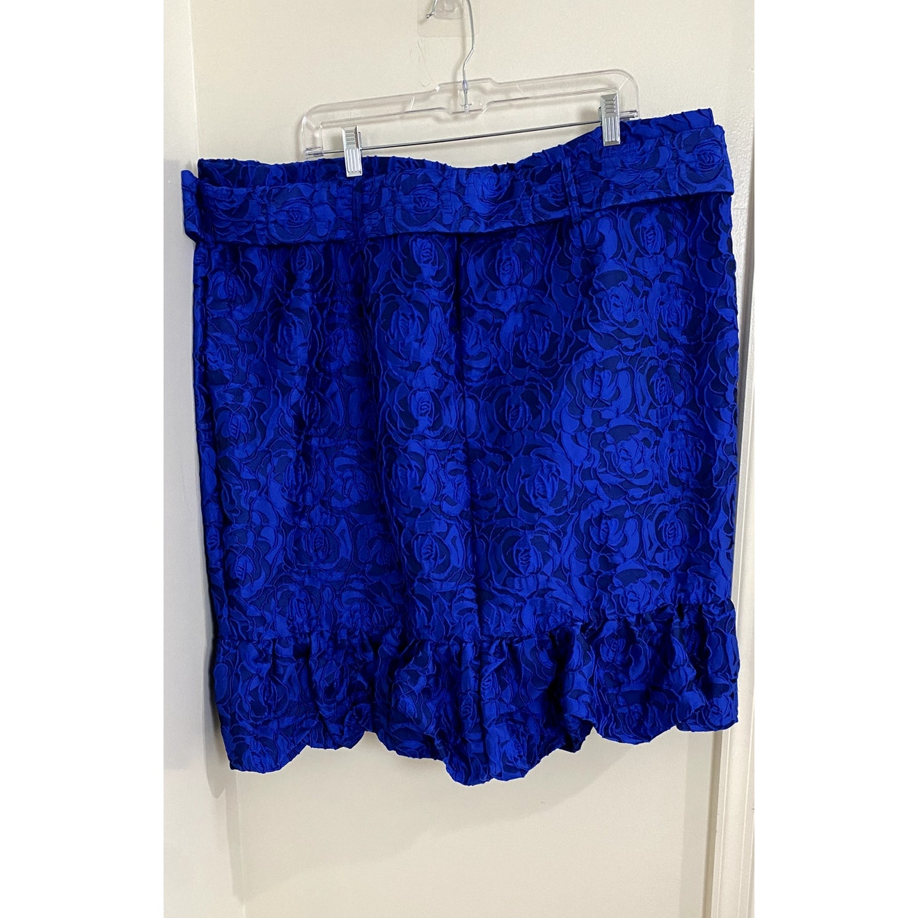 Ashley Stewart Blue Floral Jacquard Skirt with belt- Size 26 (NWT)
