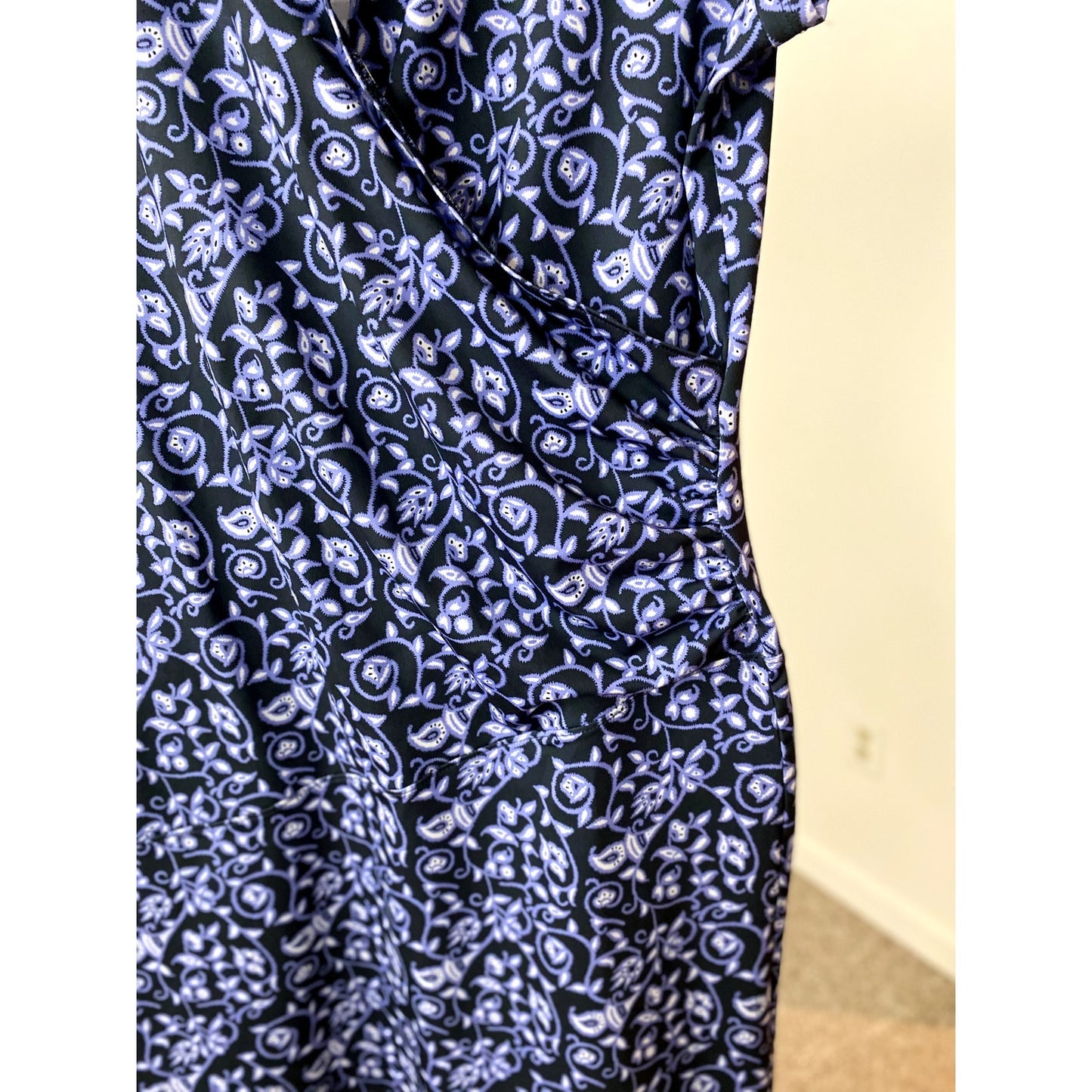 Athleta Faux Wrap V-Neck Floral Print Dress - Size L (EUC)