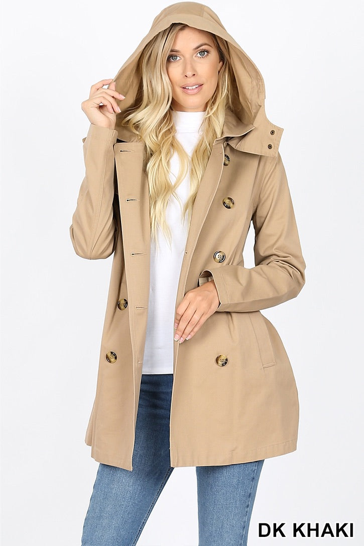 Curvy Straight Classic Trench for the Fall