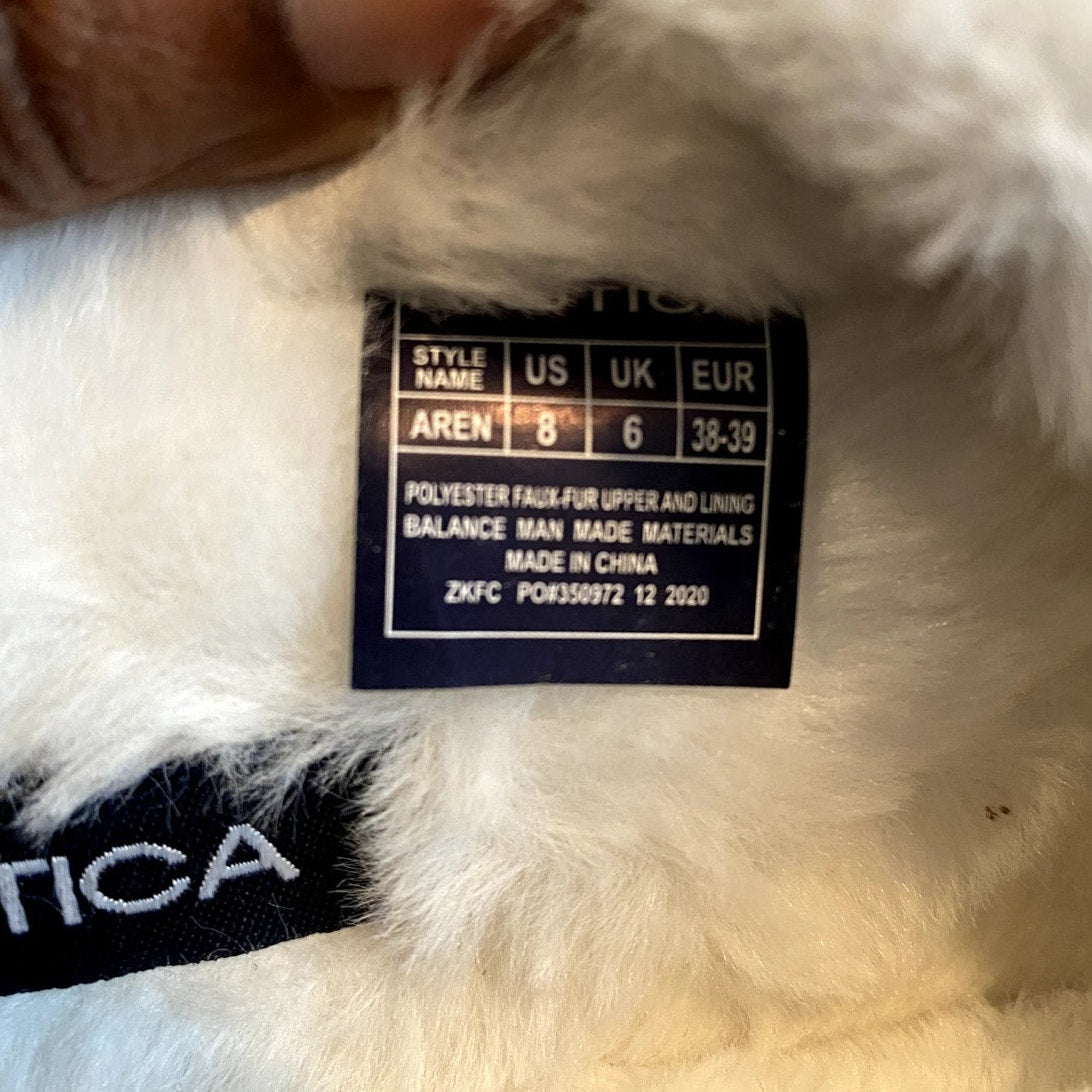 Nautica Faux Fur Slippers - Size 8 (Like New)