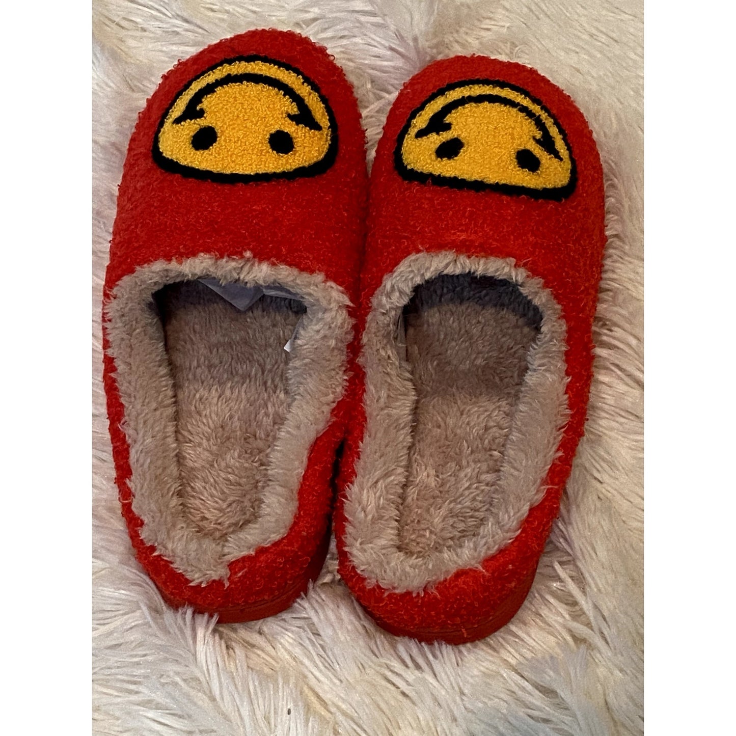Jenni by Jennifer Moore Red Smiley Face Slippers - Size 7 - 8 (NWT)