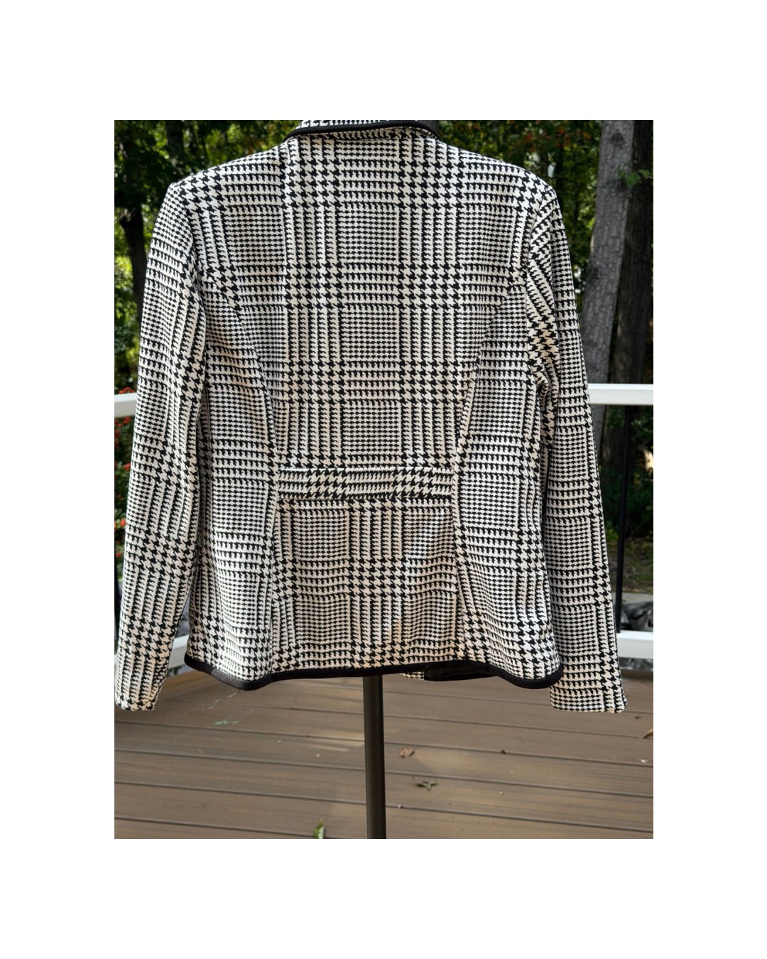 Covington Black/White Houndstooth Blazer Size Large (EUC)