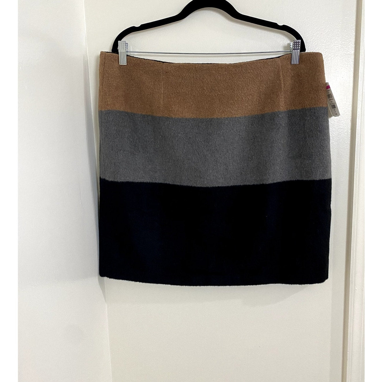 Amanda + Chelsea Colorblock Skirt - Size XL (NWT)
