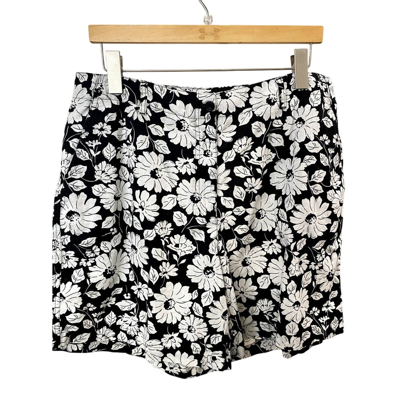Jones New York Black/White Floral Linen Blend Shorts - Size 14W (EUC)