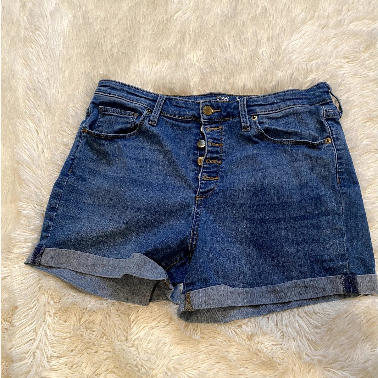 Universal Thread Button Fly Denim Shorts - Size 14 (EUC)