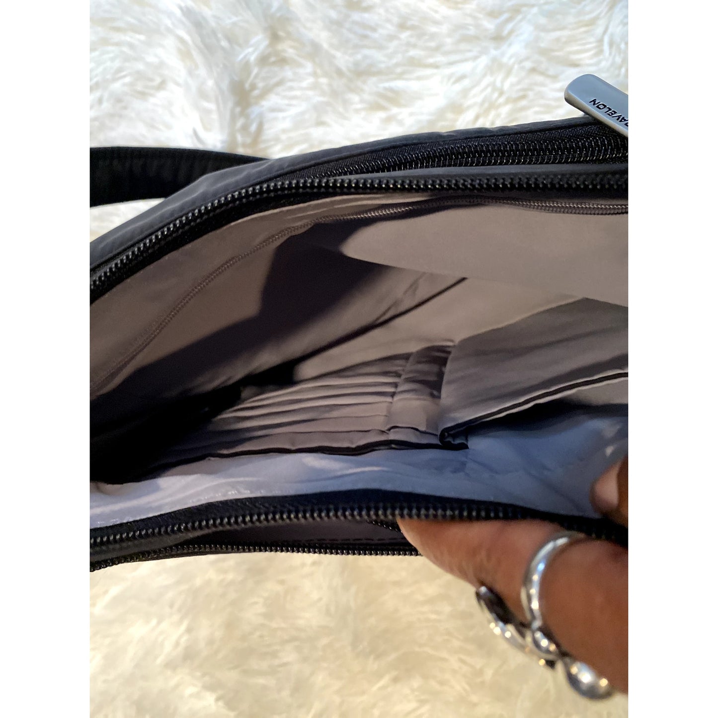 Travelon Black Anti-Theft Crossbody Bag - (EUC)