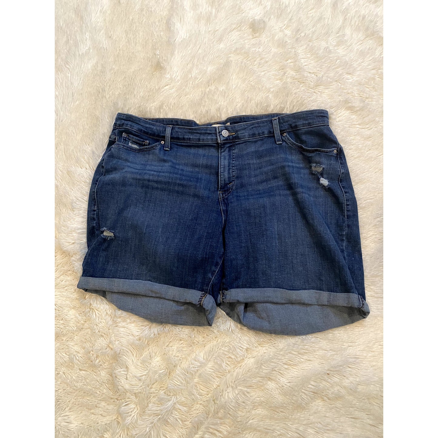 Levi’s Mid Length Shorts - Size 22W (EUC)