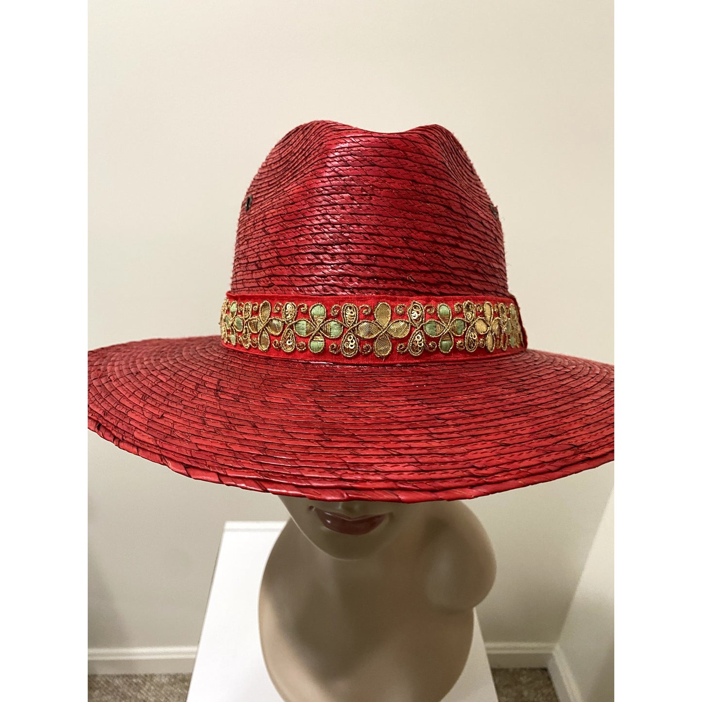 Paradise i5 Boutique Red Western Hat- (EUC)