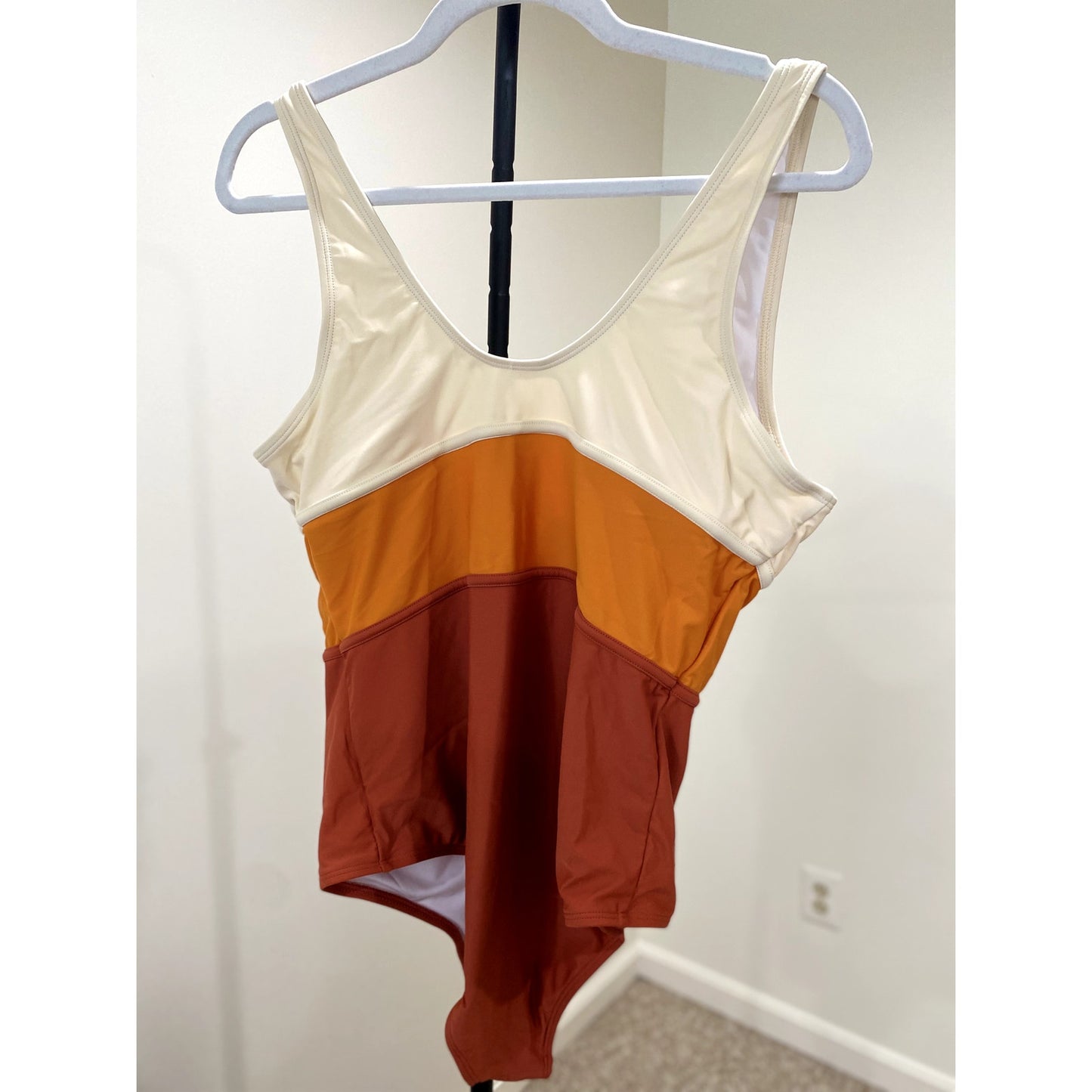 Cupshe Rose Colorblock Keyhole Cutout Swimsuit - Size XL