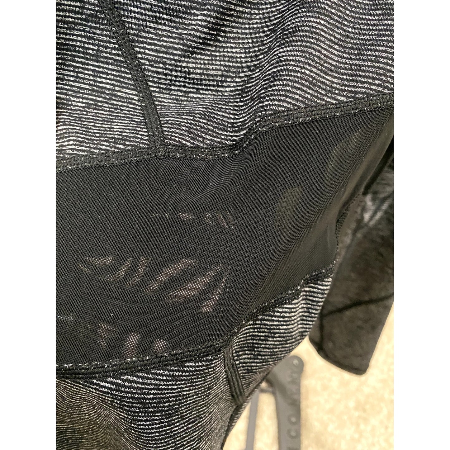 Torrid Active Black/Gray Leggings - Size 2(X) (EUC)