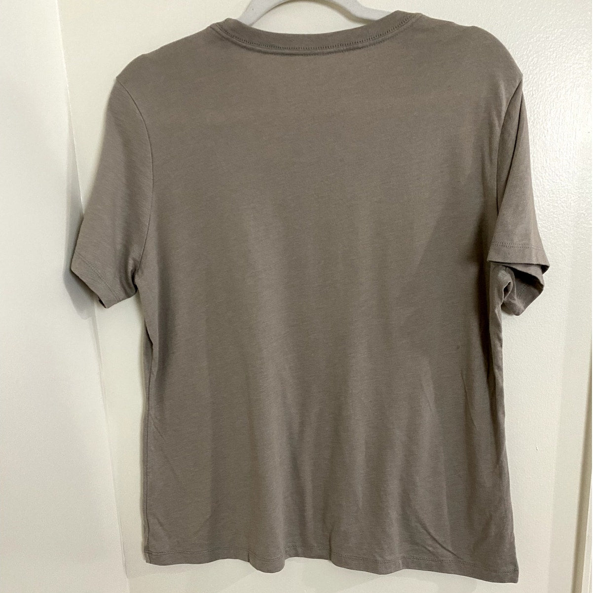 Fabled Tee Time Gray Graphic T-Shirt - Sz. L (EUC)