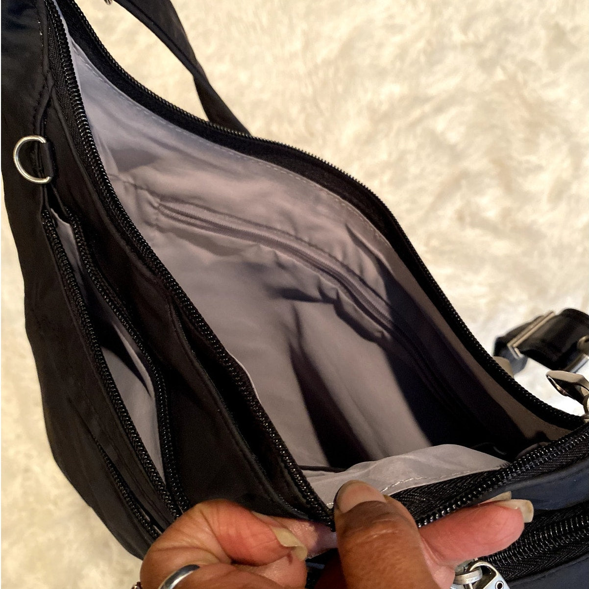 Travelon Black Anti-Theft Crossbody Bag - (EUC)