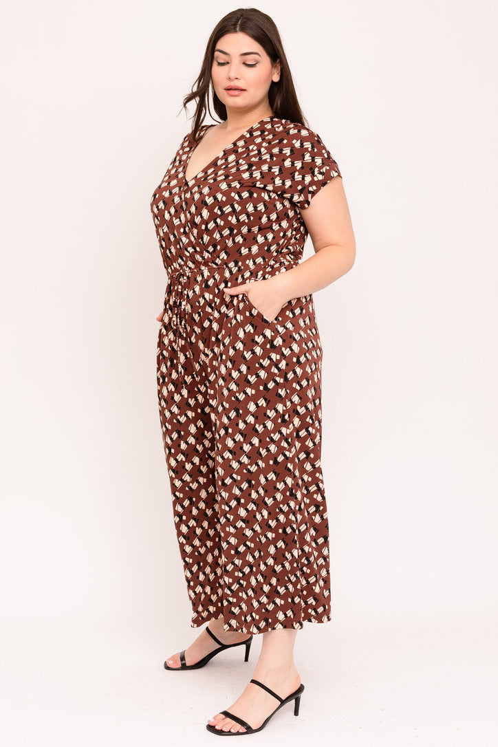 Curvy Straight/Curvy Plus Roll-Up Sleeve Crop Jumpsuit