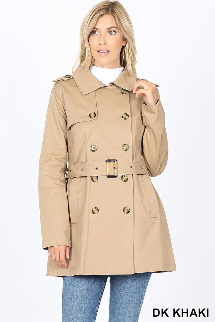 Curvy Straight Classic Trench for the Fall