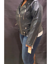 Load image into Gallery viewer, Curvy Plus Faux Leather Jacket 2
