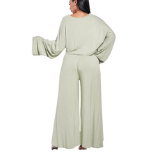Load image into Gallery viewer, Curvy Straight Two Piece Crop Pant Set

