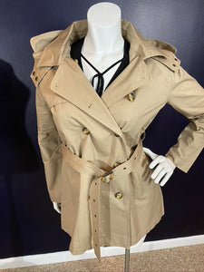 Curvy Straight Classic Trench for the Fall
